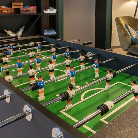 - The Niu, Charly Frankfurt By Ihg فرانكفورت