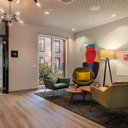 - The Niu, Charly Frankfurt By Ihg