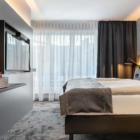 - The Niu, Charly Frankfurt By Ihg Hotel 3*