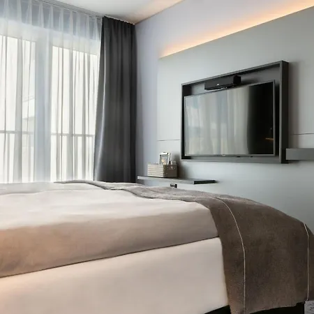 - The Niu, Charly Frankfurt By Ihg