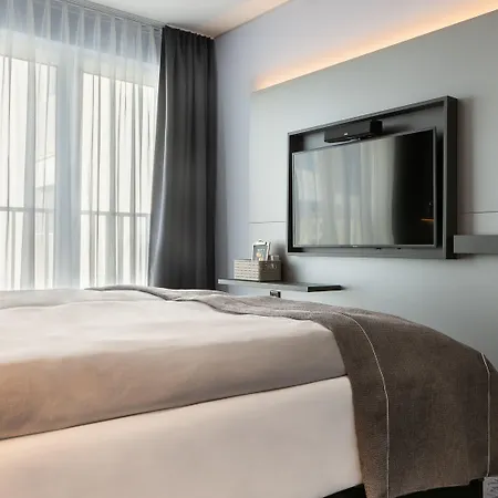 - The Niu, Charly Frankfurt By Ihg Hotel